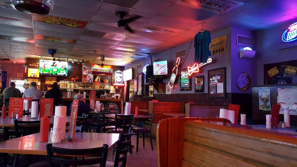 Busters Place | restaurant | 1615 NW Broad St, Murfreesboro, TN 37129, USA | 6158955464 OR +1 615-895-5464
