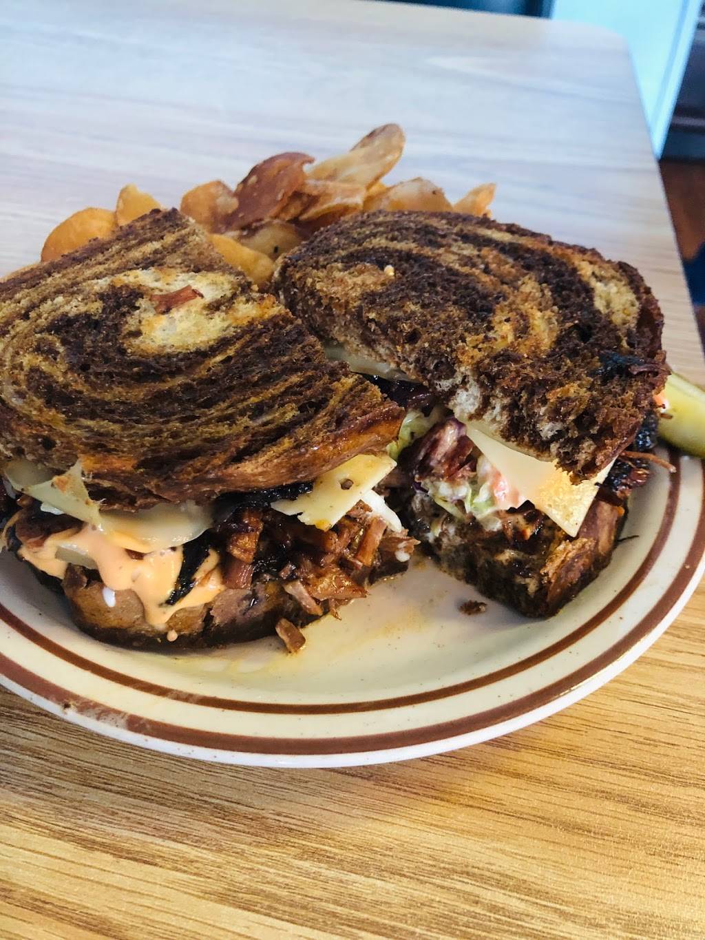 Smoke On the Water BBQ & Catering | restaurant | 3954 24th Ave, Port Huron, MI 48060, USA | 8109908342 OR +1 810-990-8342