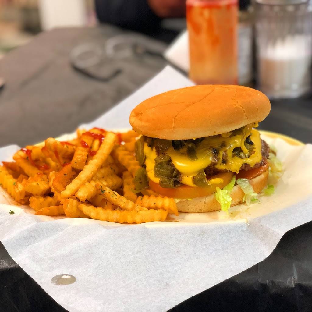 Quinteros Meat Market & Kitchen | restaurant | 4818 Montana Ave, El Paso, TX 79903, USA | 9152718057 OR +1 915-271-8057