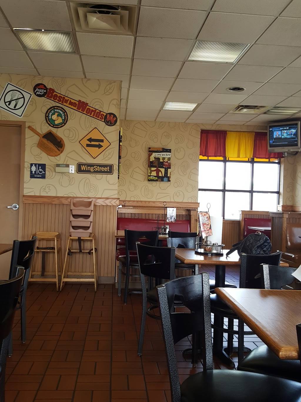 Pizza Hut | meal takeaway | 3926 Youngstown-Poland Rd, Youngstown, OH 44514, USA | 3307816600 OR +1 330-781-6600