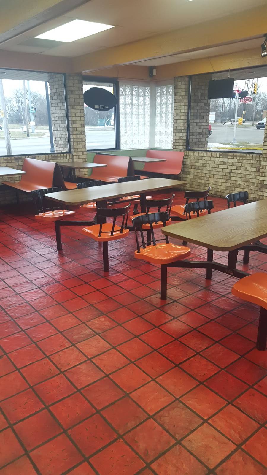 Pierson Grill | restaurant | 5201 Saginaw St, Flint, MI 48505, USA | 8107854655 OR +1 810-785-4655