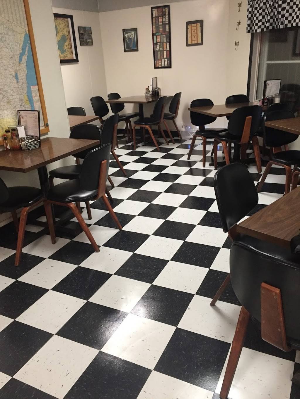 Fair Oaks Diner | restaurant | 44 S Fair Oaks Ave, Madison, WI 53704, USA | 6082165160 OR +1 608-216-5160