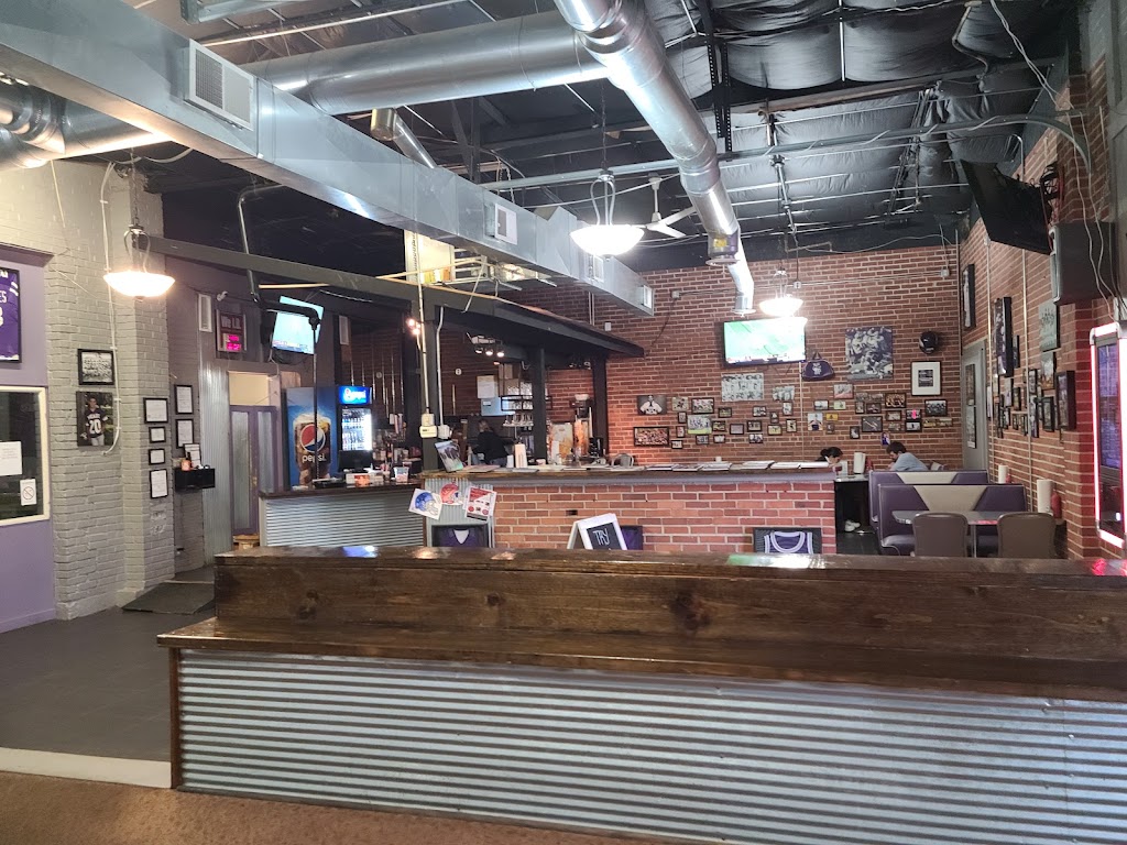 TJs Grill | restaurant | 144 W Carthage St, Meade, KS 67864, USA | 6203714068 OR +1 620-371-4068