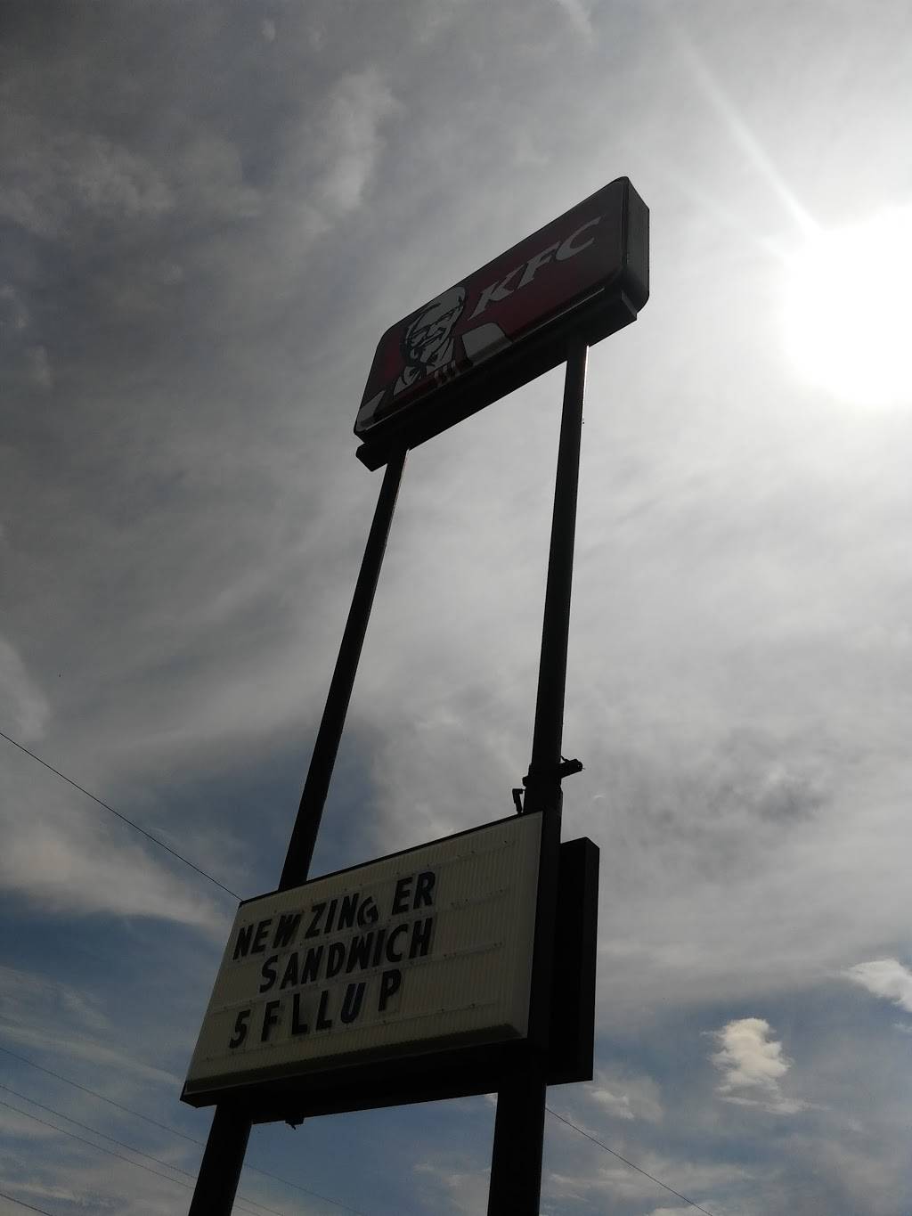 KFC | restaurant | 3704 W Washington St, Indianapolis, IN 46241, USA | 3177599859 OR +1 317-759-9859