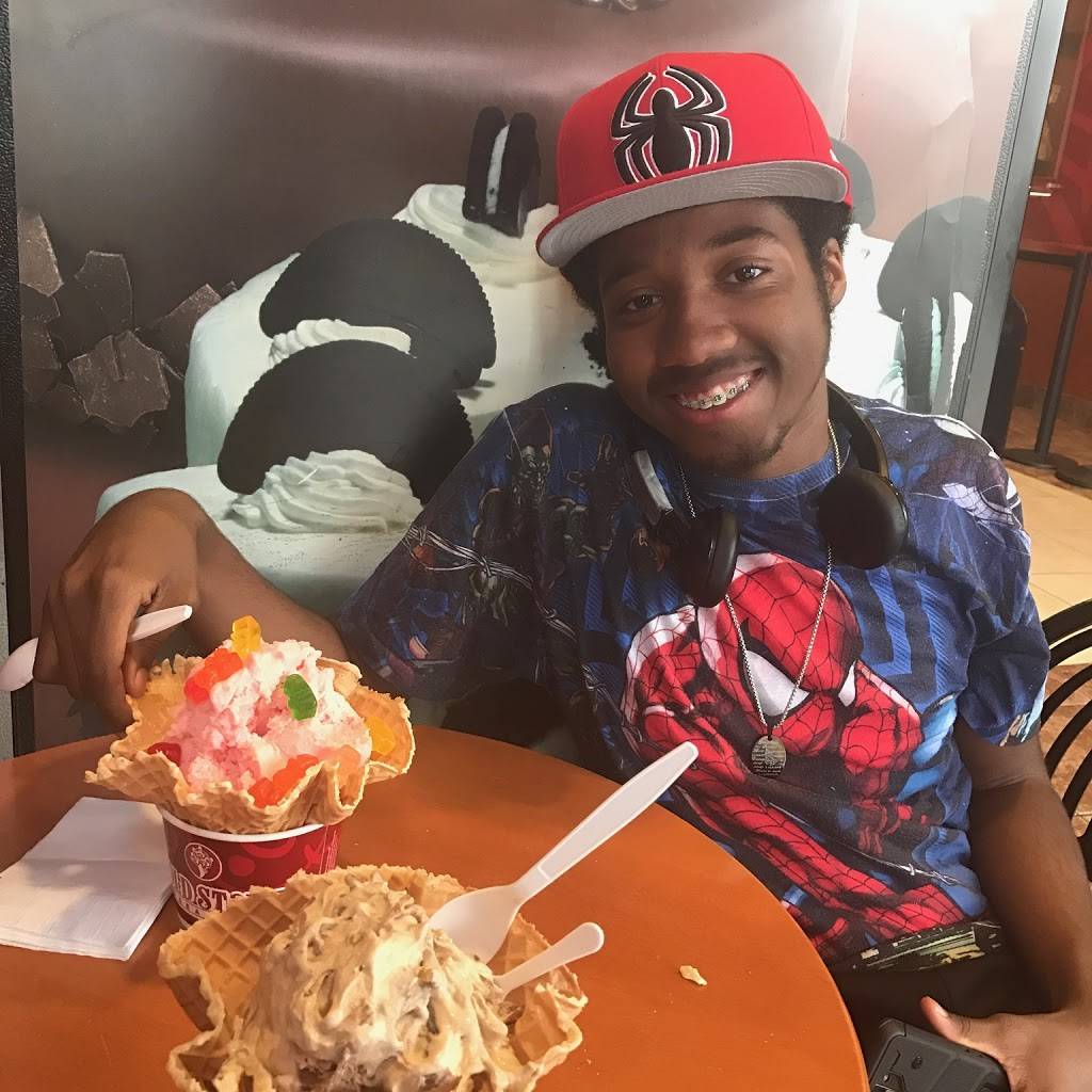 Cold Stone Creamery | bakery | 3063 Waldorf Market Pl, Waldorf, MD 20603, USA | 3018853400 OR +1 301-885-3400