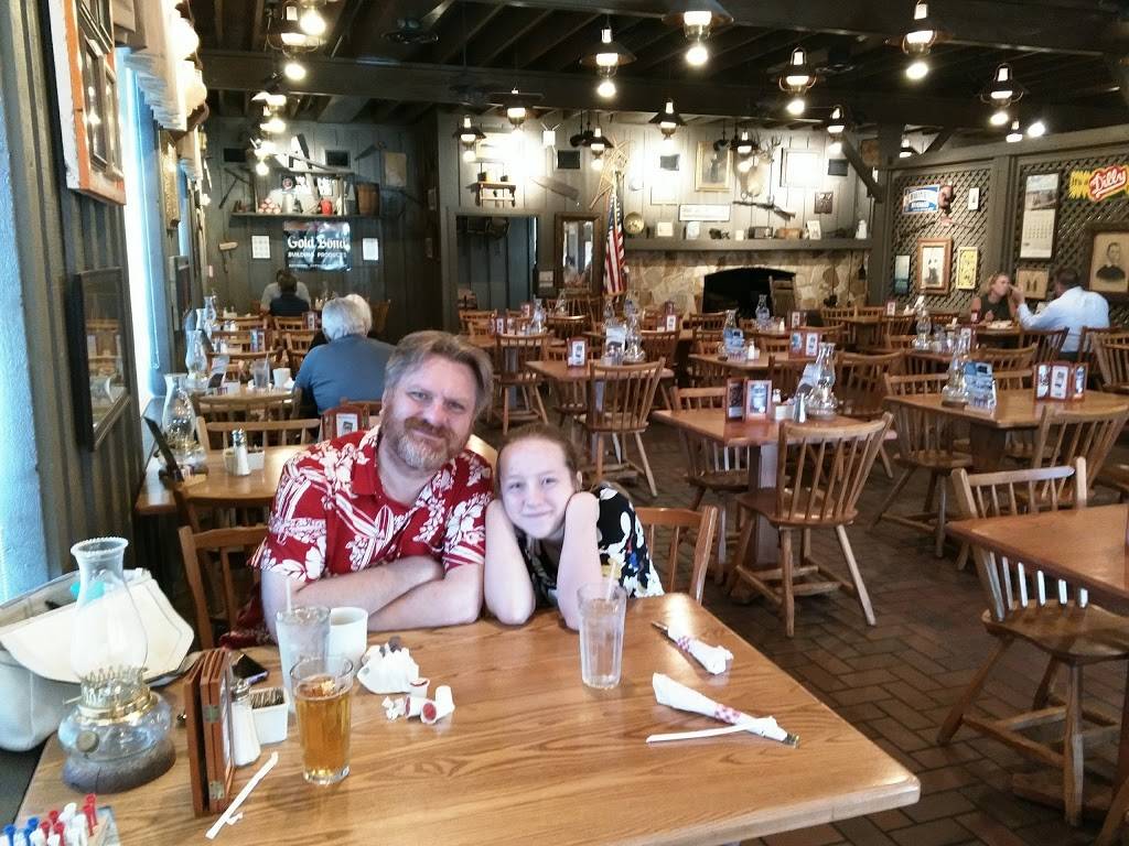 Cracker Barrel Old Country Store | restaurant | 636 67th St Cir E, Bradenton, FL 34208, USA | 9417467886 OR +1 941-746-7886