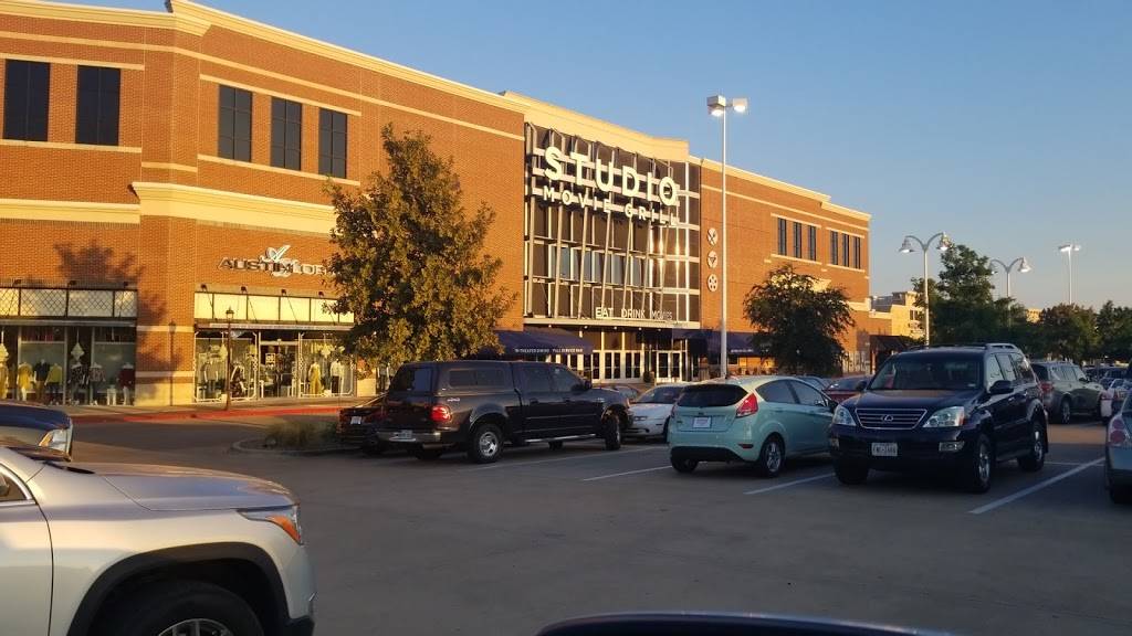 Studio Movie Grill Colleyville | restaurant | 5655 Colleyville Blvd #300, Colleyville, TX 76034, USA | 6822679464 OR +1 682-267-9464