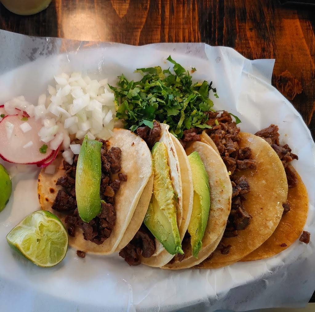 La Salsa Verde | restaurant | 2950 W Northwest Hwy, Dallas, TX 75220, USA | 9726299666 OR +1 972-629-9666