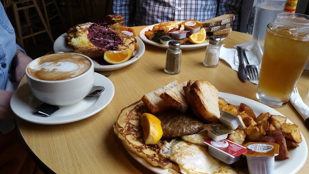 Trident Booksellers & Cafe | cafe | 338 Newbury St, Boston, MA 02115, USA | 6172678688 OR +1 617-267-8688