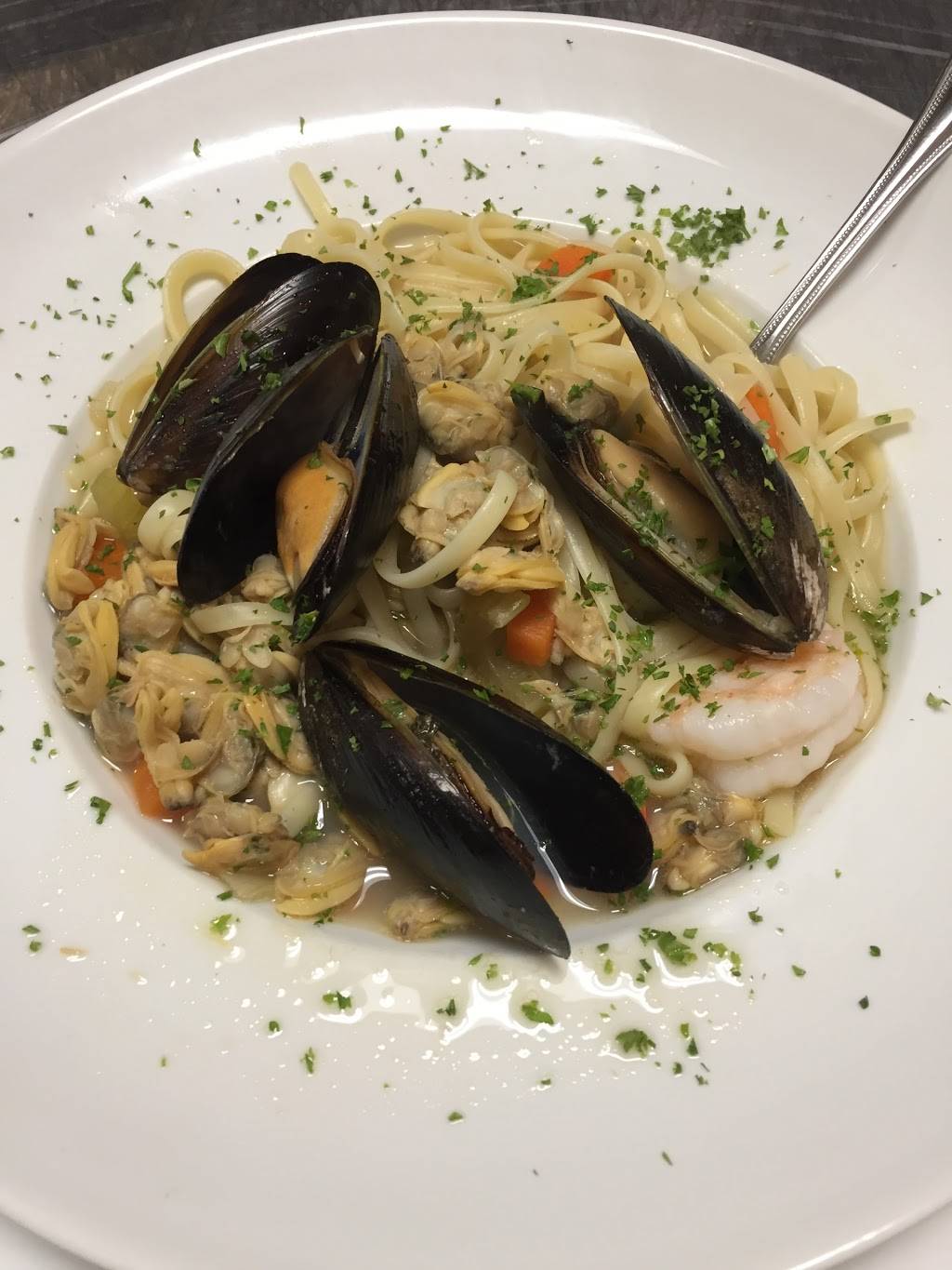 Cape Cabaret | restaurant | 4725 Vincennes Blvd, Cape Coral, FL 33904, USA | 2395493000 OR +1 239-549-3000