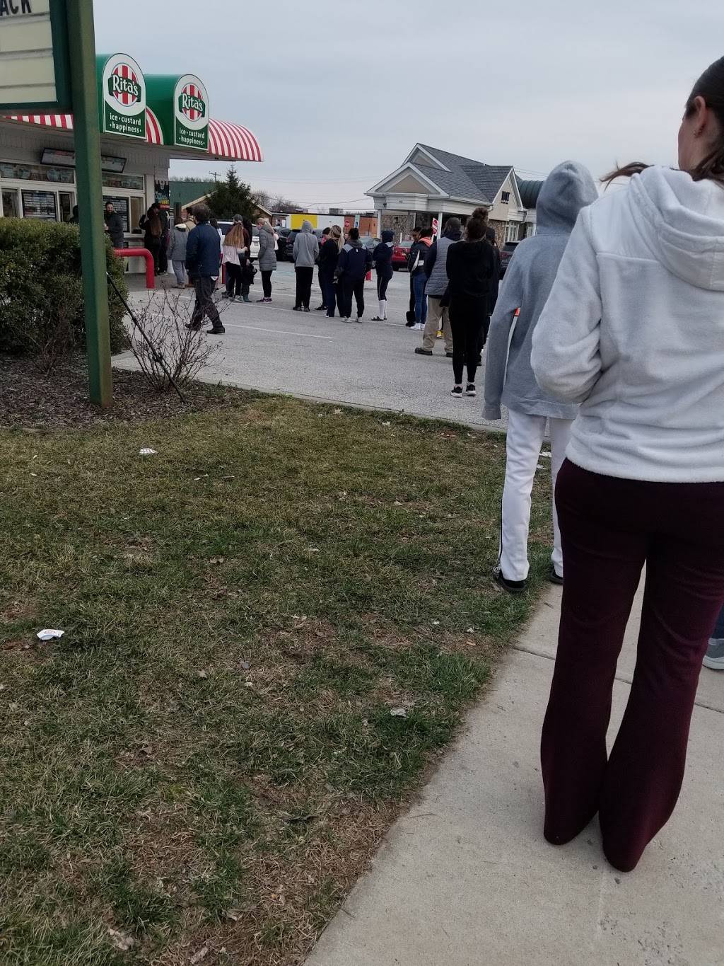 Ritas Italian Ice & Frozen Custard | restaurant | 5004 Pennell Rd, Aston, PA 19014, USA | 6104979588 OR +1 610-497-9588