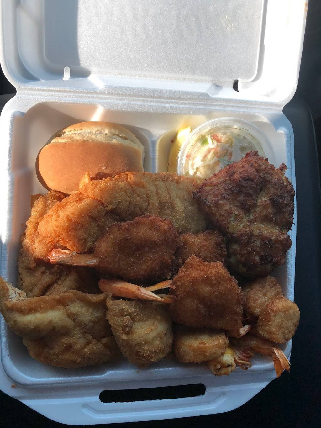 Camerons Seafood | restaurant | 5731 Buckeystown Pike, Frederick, MD 21704, USA | 3016959005 OR +1 301-695-9005