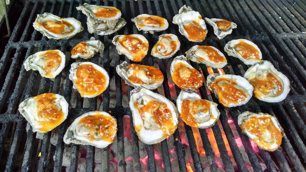 Carrollton Station Bar | restaurant | 8140 Willow St, New Orleans, LA 70118, USA | 5048659190 OR +1 504-865-9190