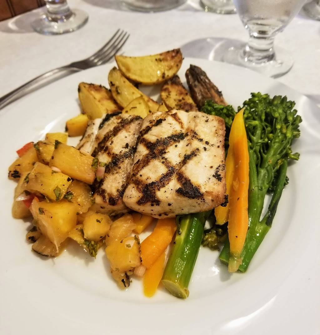 Dandinos Supper Club | restaurant | 1407 Elkhart Rd, Goshen, IN 46526, USA | 5745341239 OR +1 574-534-1239