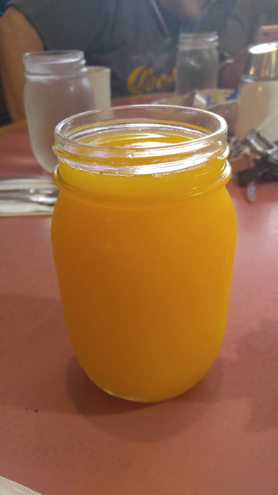 Franciscos Country Kitchen | restaurant | 1701 N Broadway, Santa Maria, CA 93458, USA | 8059250035 OR +1 805-925-0035