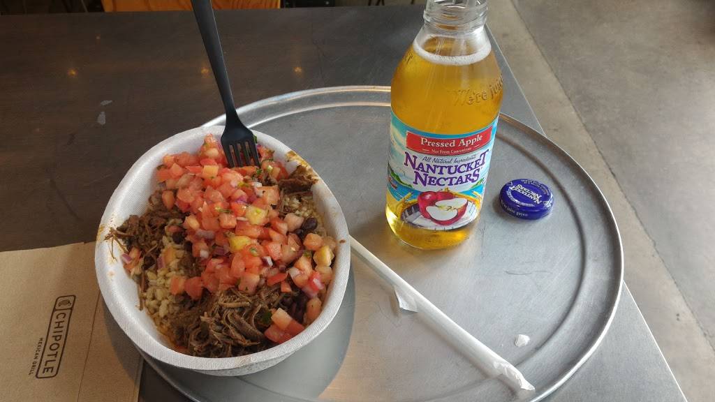 Chipotle Mexican Grill | restaurant | 8201 Calumet Ave, Munster, IN 46321, USA | 2198362426 OR +1 219-836-2426