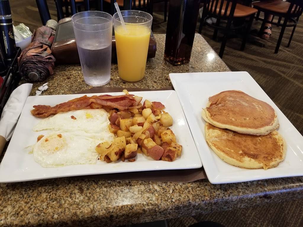 3 Gs Gourmet Deli & Restaurant | restaurant | 5869 W Atlantic Ave, Delray Beach, FL 33484, USA | 5614983910 OR +1 561-498-3910