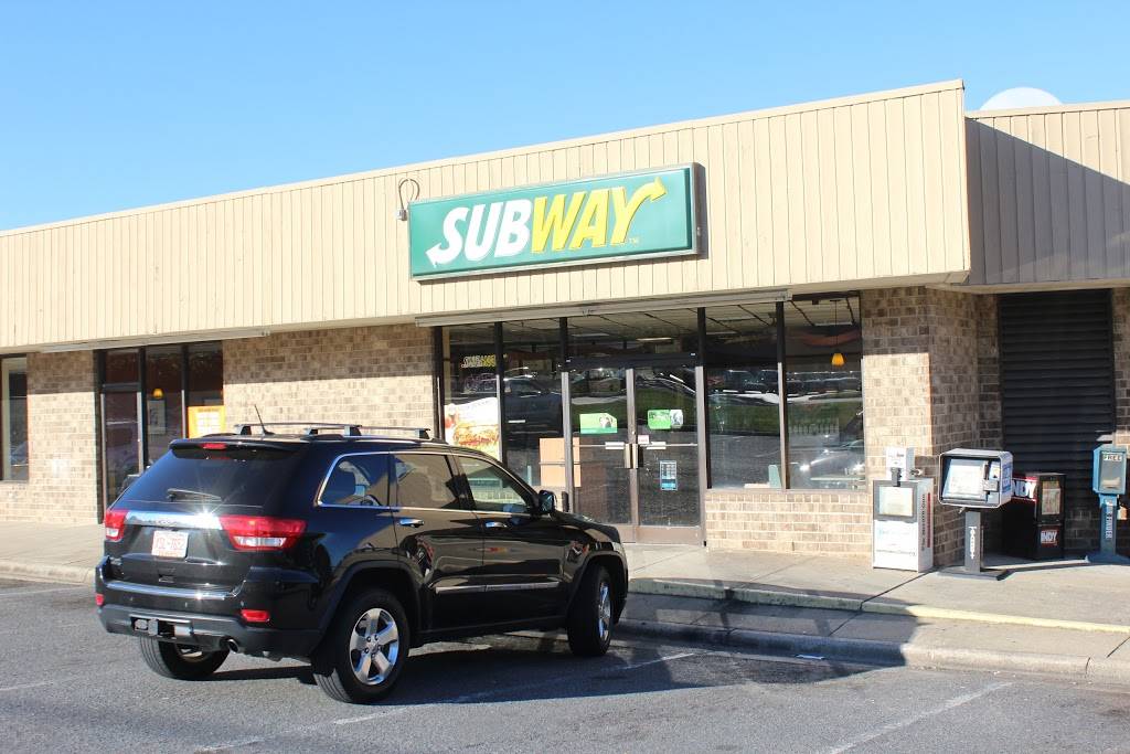 Subway | restaurant | 3600 Hillsborough Rd, Durham, NC 27705, USA | 9193839219 OR +1 919-383-9219