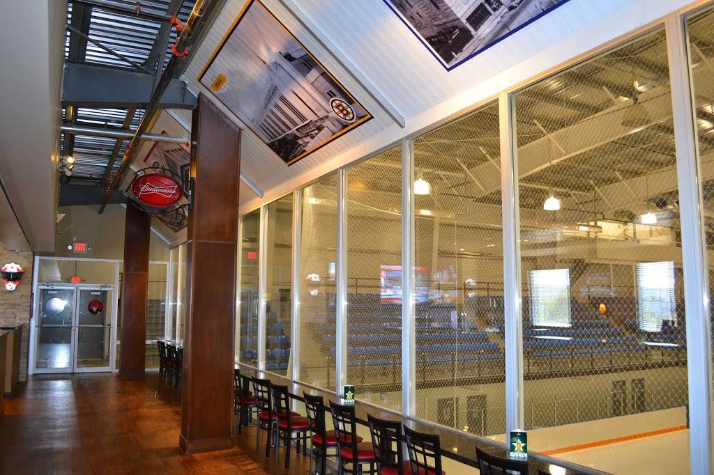 Bar Down Pub - formerly Don Cherry’s Sports Grill @ Gateway Aren | restaurant | 610 S Service Rd #5, Stoney Creek, ON L8E 4G3, Canada | 9056436100 OR +1 905-643-6100