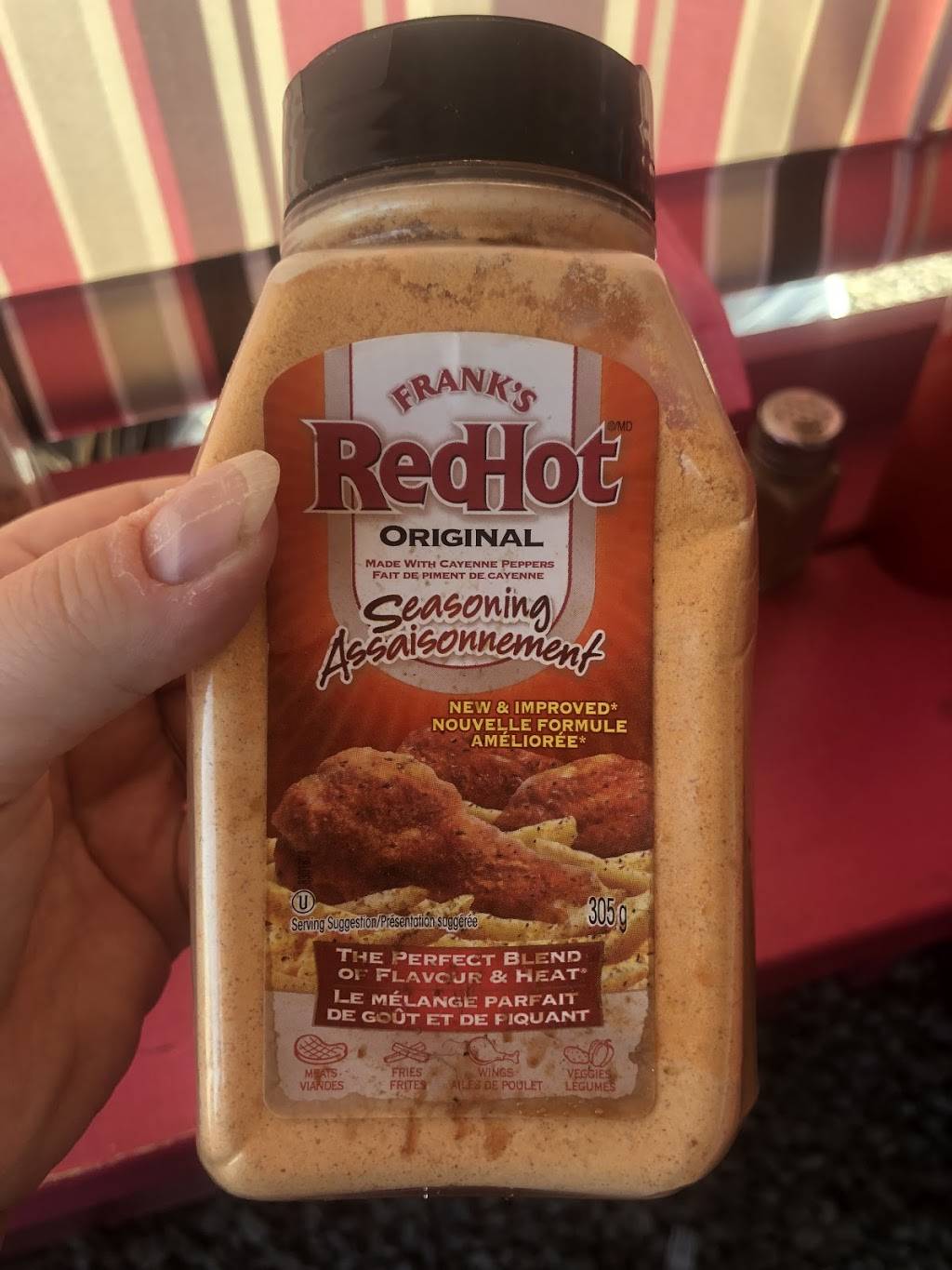 Reel Em In Fish And Chips | restaurant | 306 Yonge St, Barrie, ON L4N 4C8, Canada | 7053211423 OR +1 705-321-1423