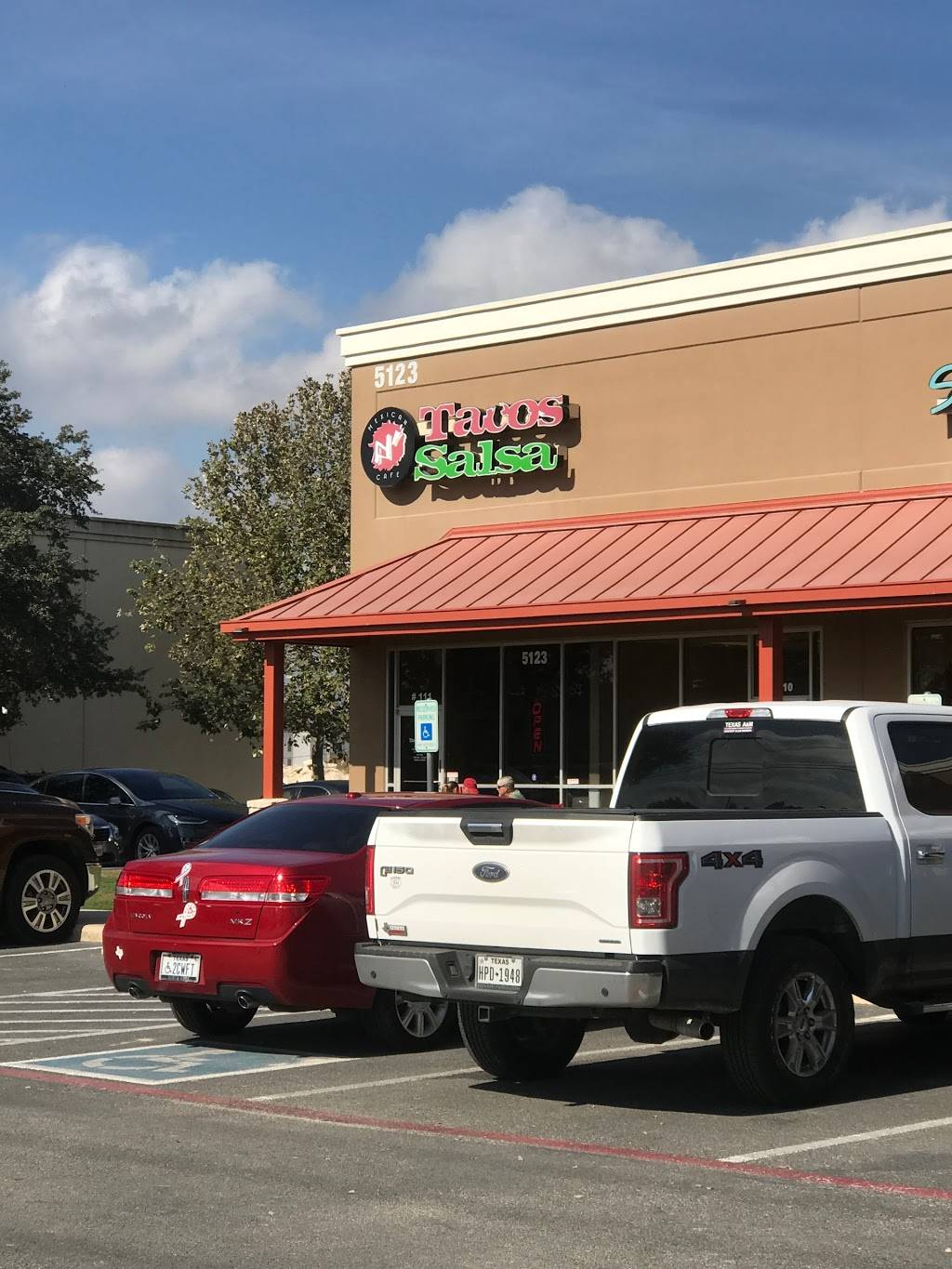 Tacos n’ Salsa Mexican Cafe | restaurant | 5123 N Loop 1604 W, San Antonio, TX 78249, USA | 2104087878 OR +1 210-408-7878