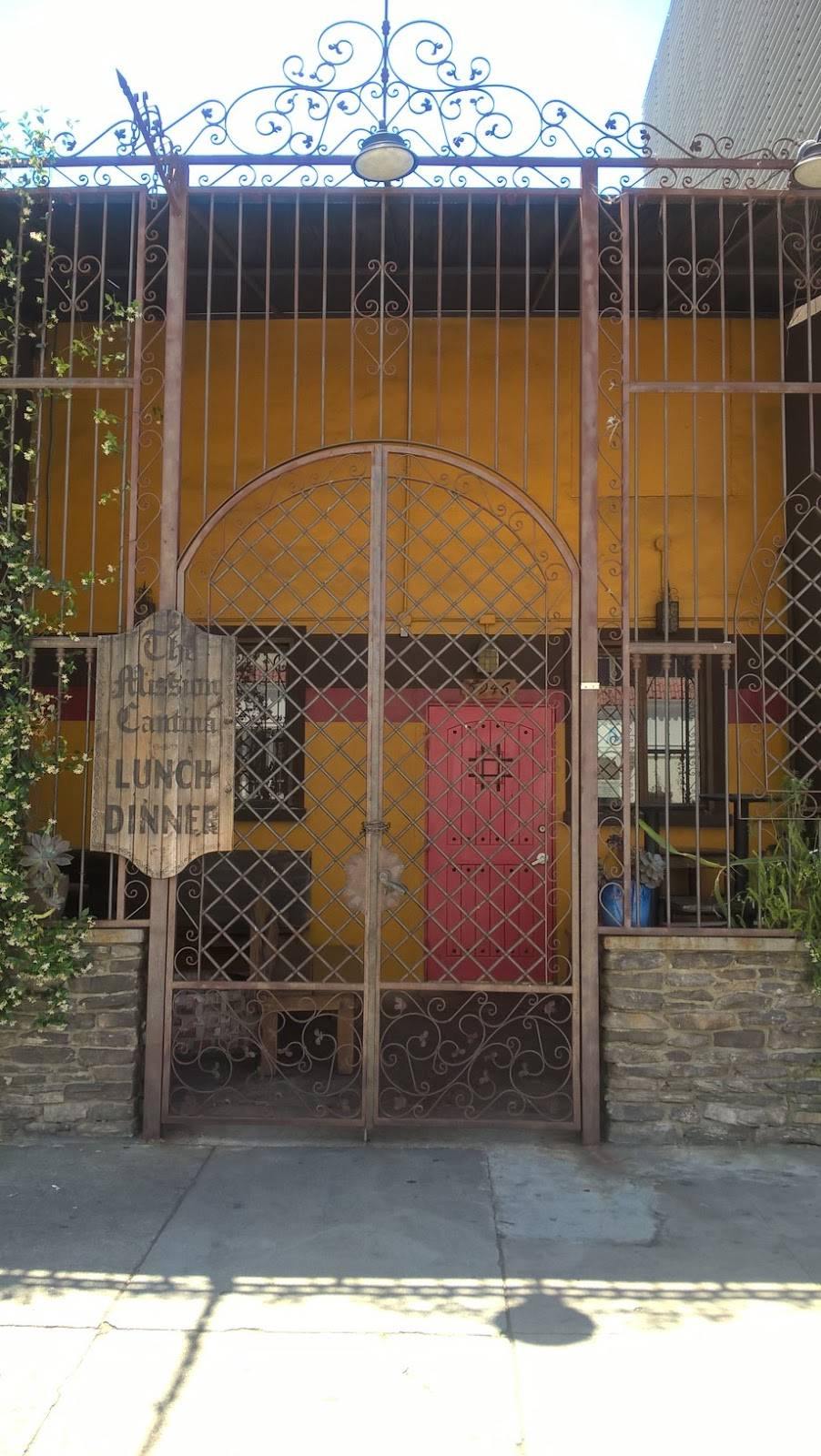 Mission Cantina | restaurant | 5946 Sunset Blvd, Los Angeles, CA 90028, USA | 3234693130 OR +1 323-469-3130