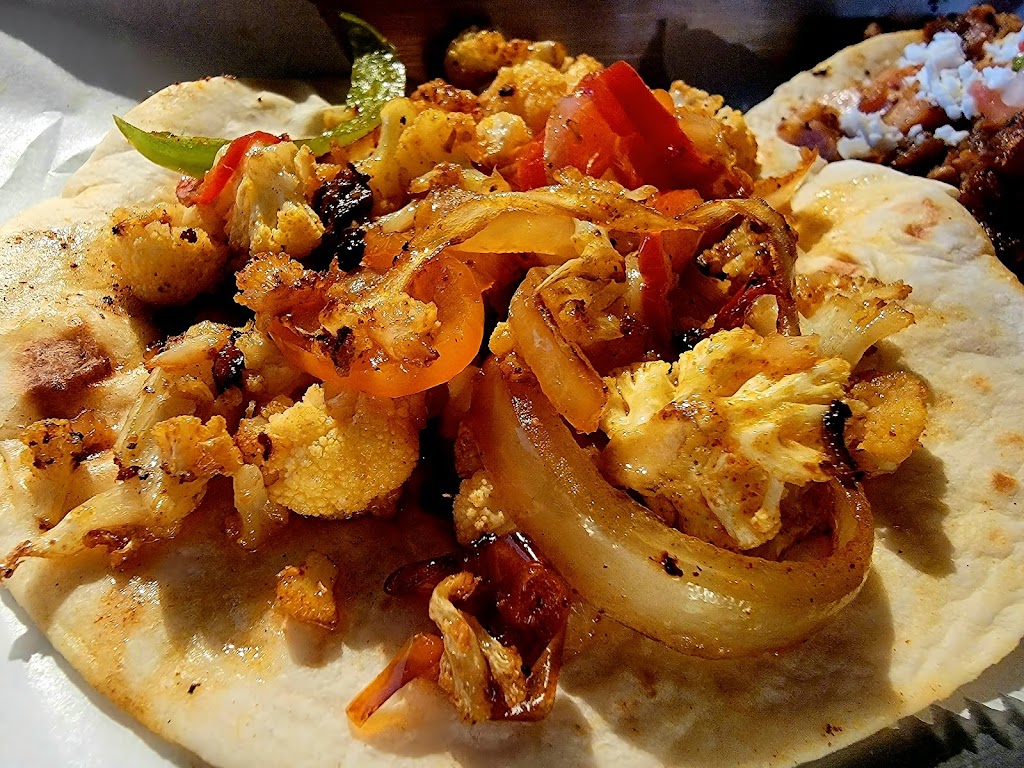 El Hefe | restaurant | 30 N State St, Girard, OH 44420, USA | 3305307063 OR +1 330-530-7063