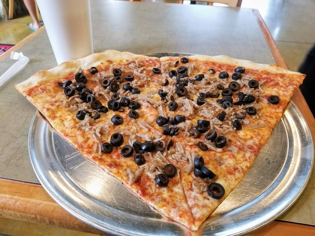 Randys Pizza | restaurant | 2121 TW Alexander Dr #117, Durham, NC 27703, USA | 9196864444 OR +1 919-686-4444