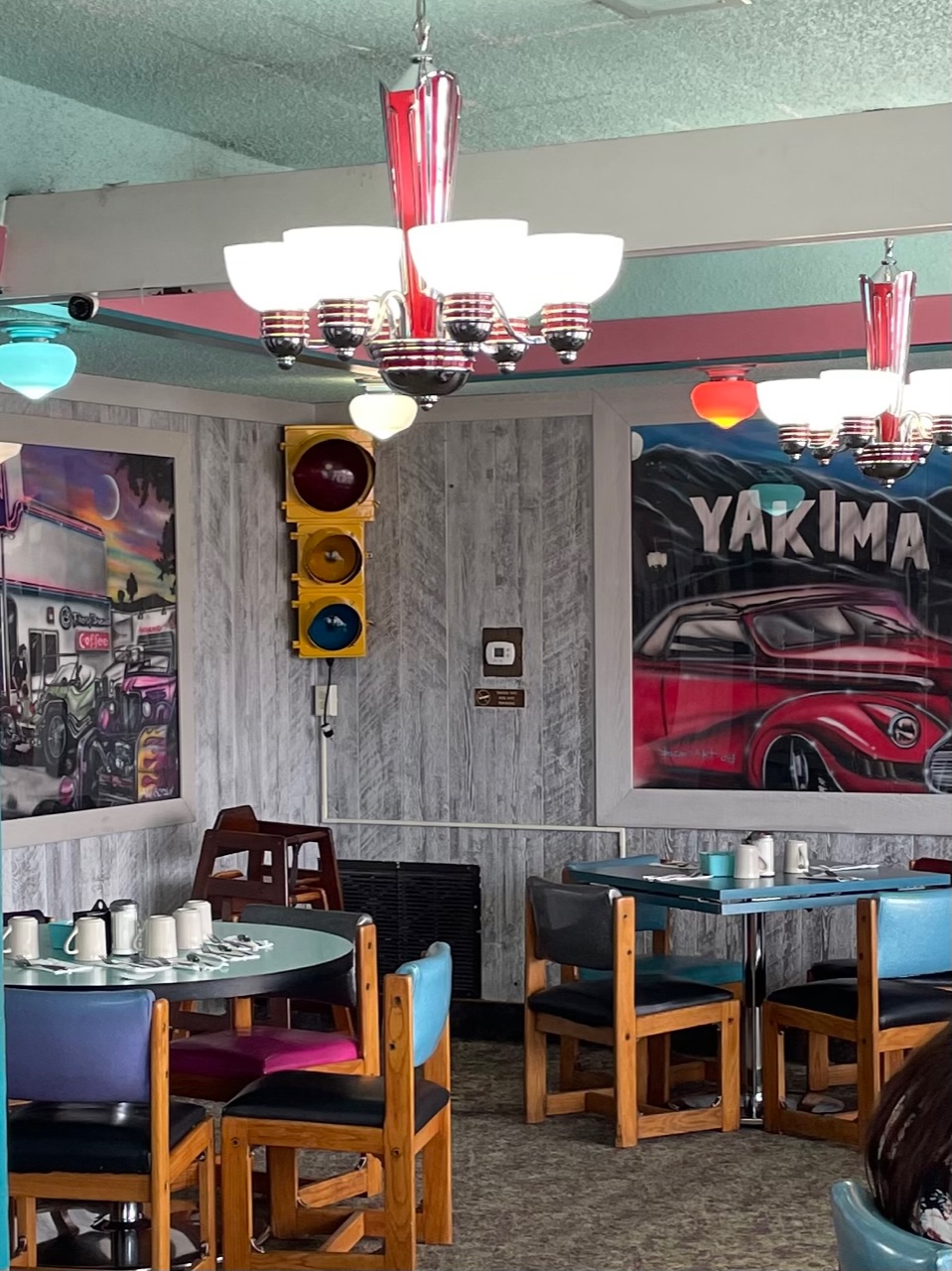 Mels Diner | restaurant | 314 N 1st St, Yakima, WA 98901, USA | 5092485382 OR +1 509-248-5382