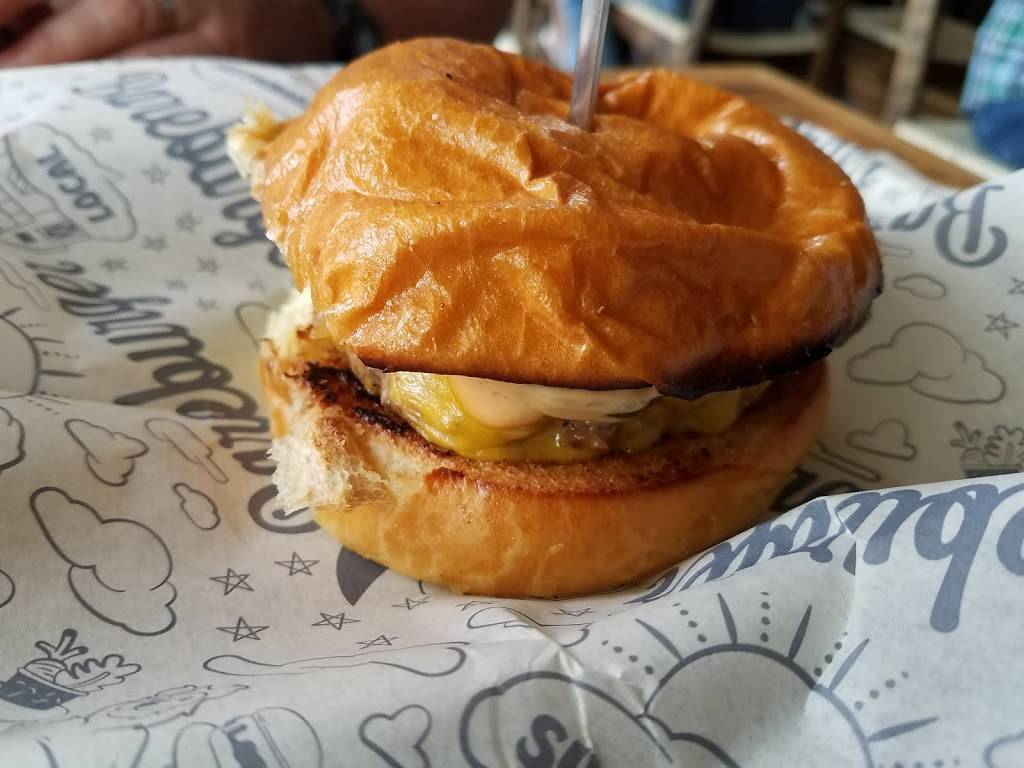 Bareburger | restaurant | 4560 N High St, Columbus, OH 43214, USA | 6148264198 OR +1 614-826-4198