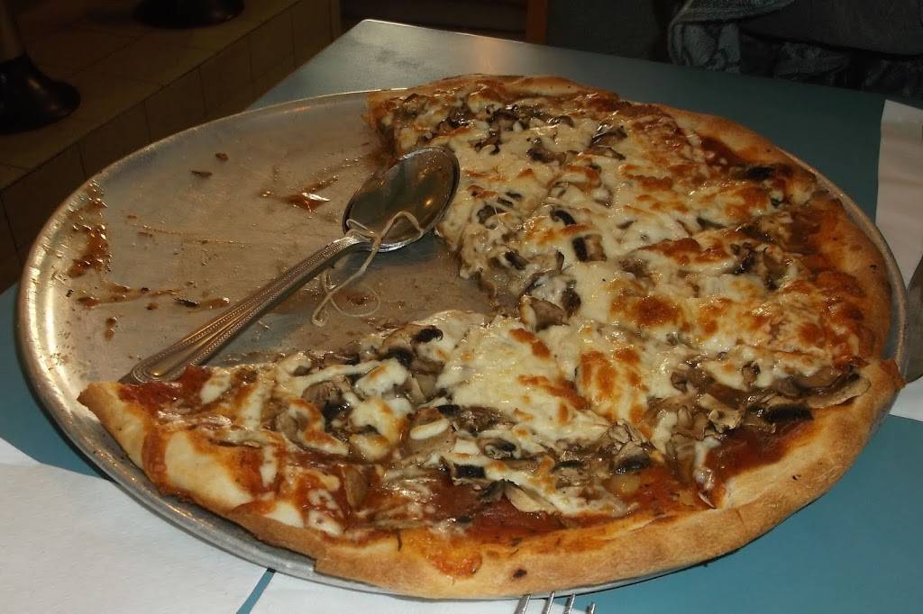 Delicatessen Place Granby | restaurant | 302 Rue Principale, Granby, QC J2G 2W4, Canada | 4503783768 OR +1 450-378-3768