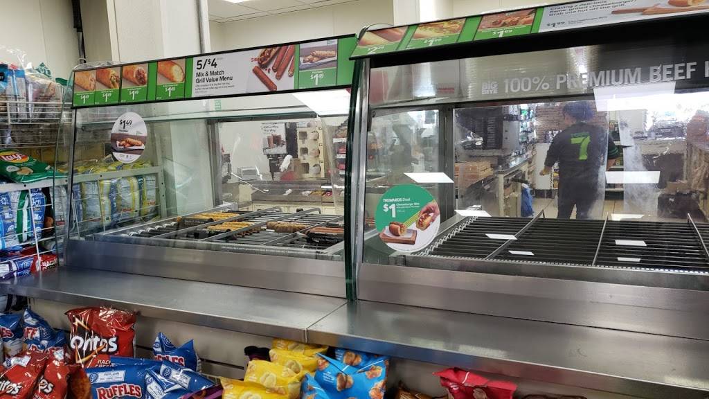 7-Eleven | bakery | 150 Pinellas Bayway S, Tierra Verde, FL 33715, USA | 7278678698 OR +1 727-867-8698