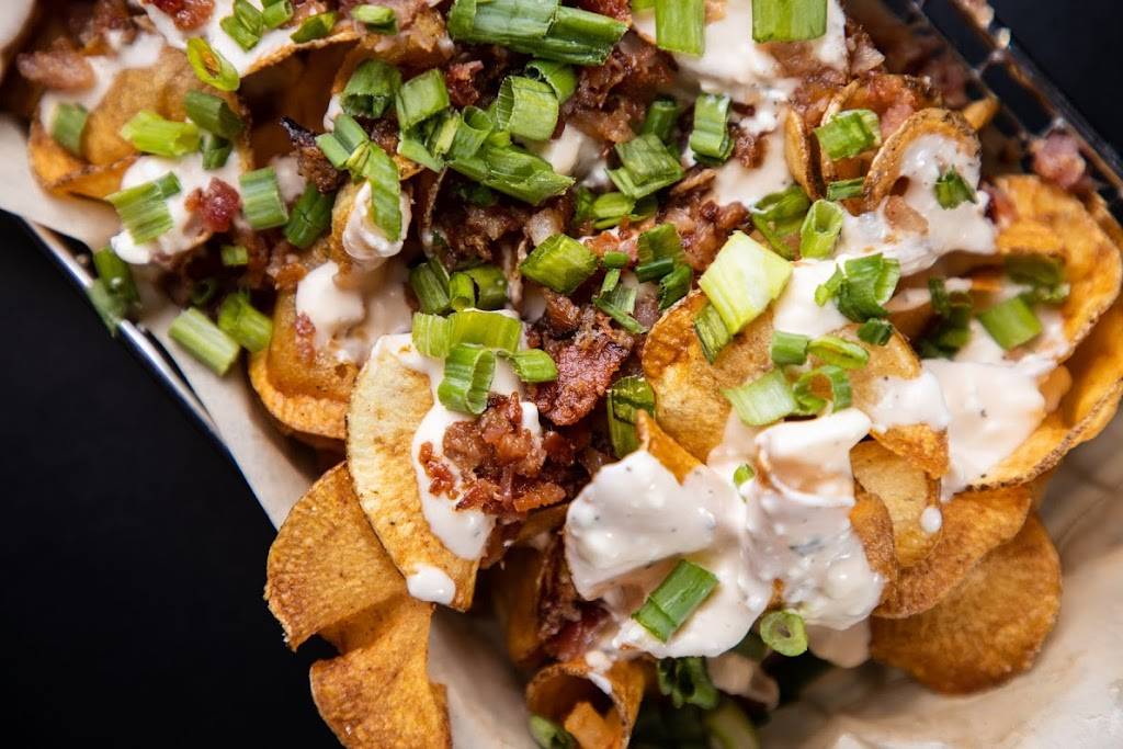 Mr. Brews Taphouse - Chandler | restaurant | 2040 S Alma School Rd #12, Chandler, AZ 85286, USA | 4805903901 OR +1 480-590-3901