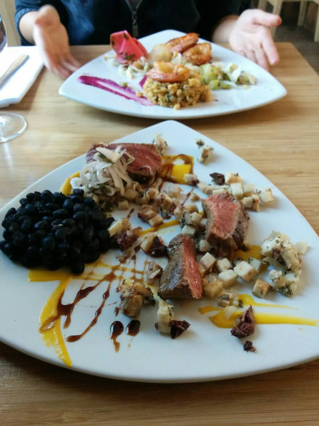 Restaurant Antonyme | restaurant | 150 Rue Principale, Gatineau, QC J9H 3M4, Canada | 8195570523 OR +1 819-557-0523