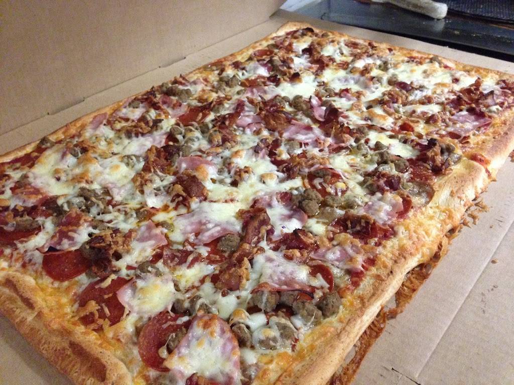 Village Grill & Pizzeria | restaurant | 131 S Main St, Athol, MA 01331, USA | 9785750058 OR +1 978-575-0058