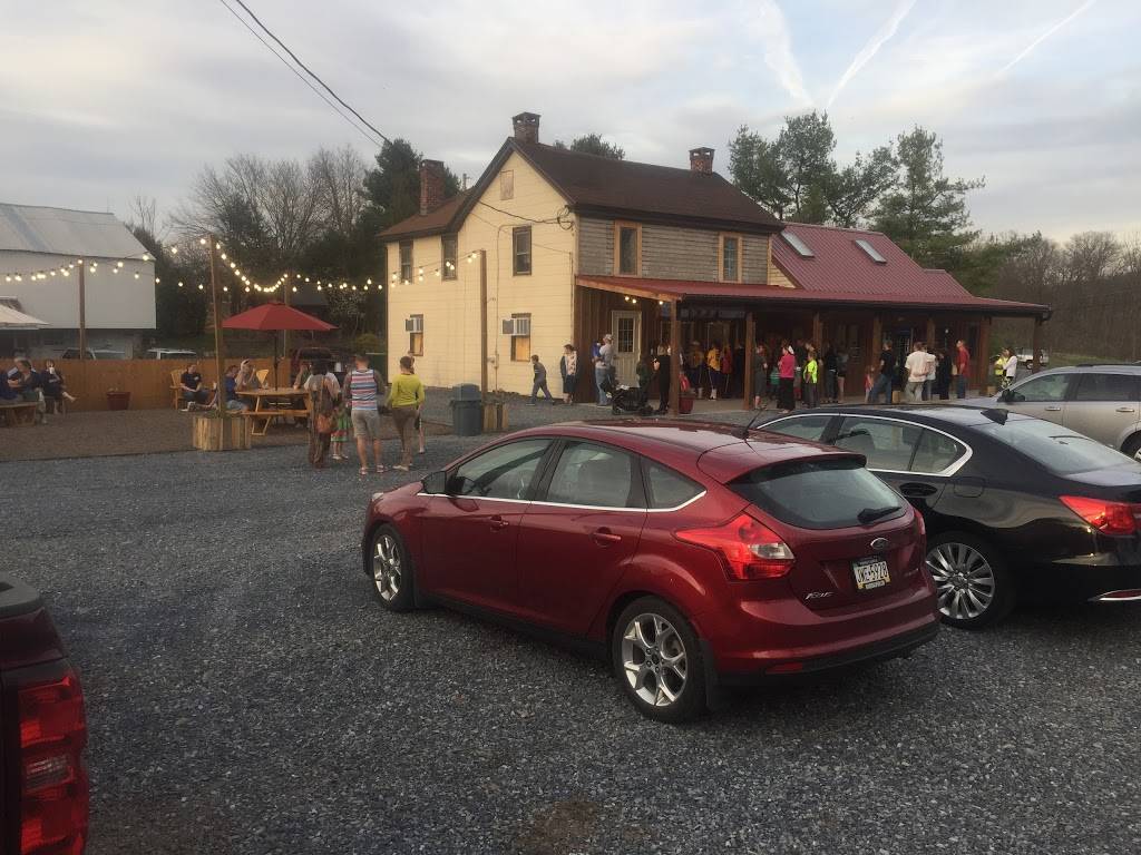 Plum Creek Farm Market & Creamery | restaurant | 5035 Bernville Rd #8219, Bernville, PA 19506, USA | 4847728271 OR +1 484-772-8271