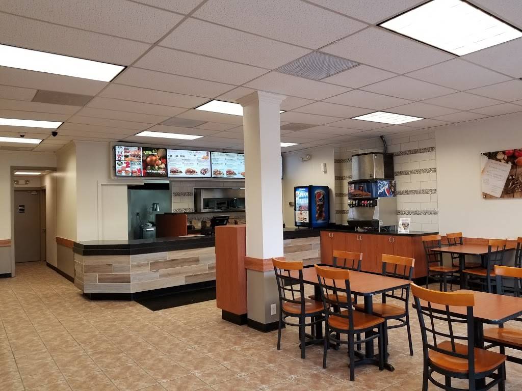 Mr. Hero | meal takeaway | 169 Richmond St, Painesville, OH 44077, USA | 4403523109 OR +1 440-352-3109