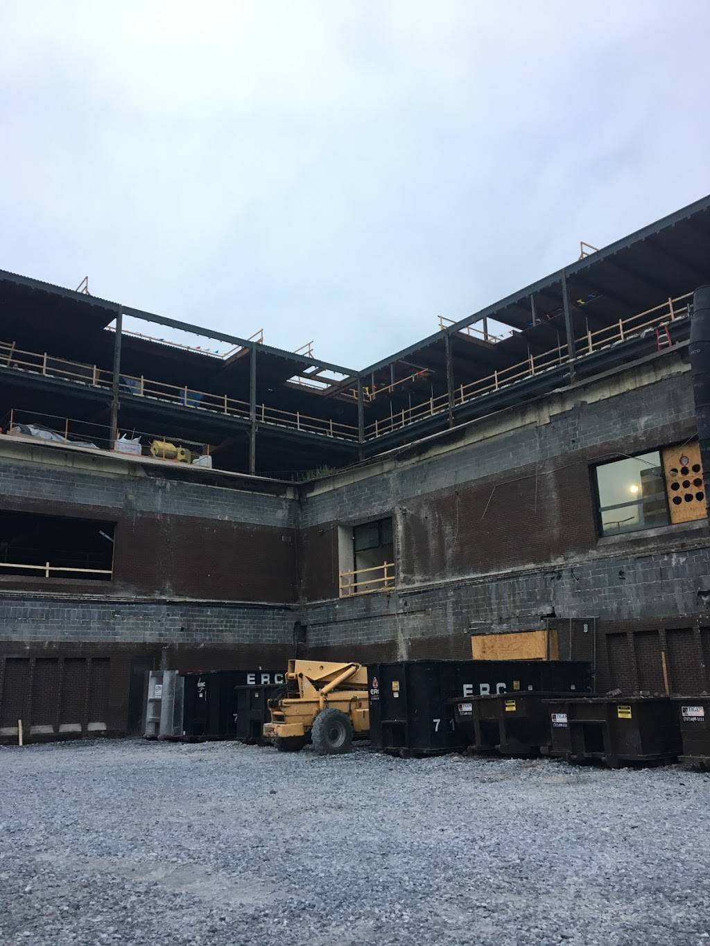 Queen Street Courtyard | restaurant | 326 S Queen St, Lancaster, PA 17603, USA | 7175095670 OR +1 717-509-5670