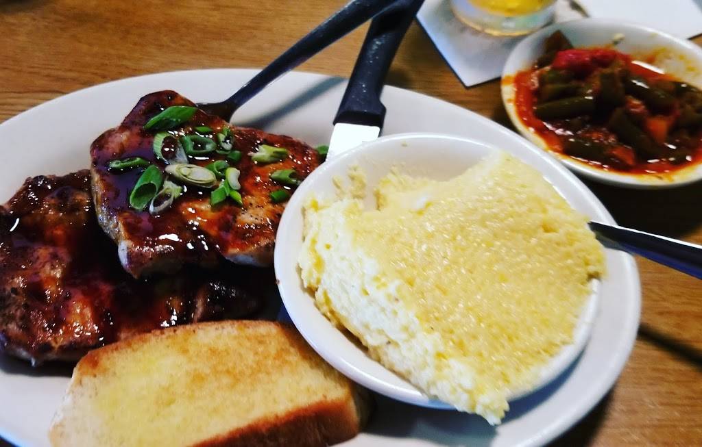 Dots Back Inn | restaurant | 4030 MacArthur Ave, Richmond, VA 23227, USA | 8042663167 OR +1 804-266-3167