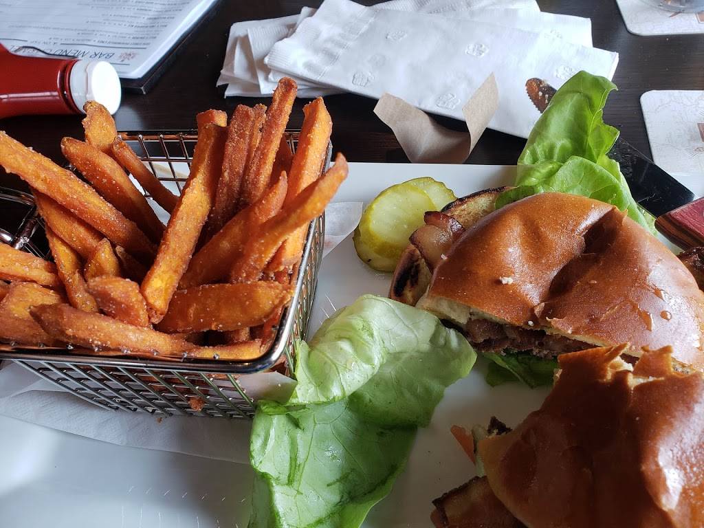 Burgerhaus - Carmel | restaurant | 89 Veterans Way, Carmel, IN 46032, USA | 3177400392 OR +1 317-740-0392