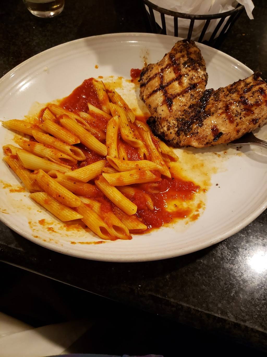 Carrabbas Italian Grill | restaurant | 7600 Belair Rd, Baltimore, MD 21236, USA | 4106615444 OR +1 410-661-5444