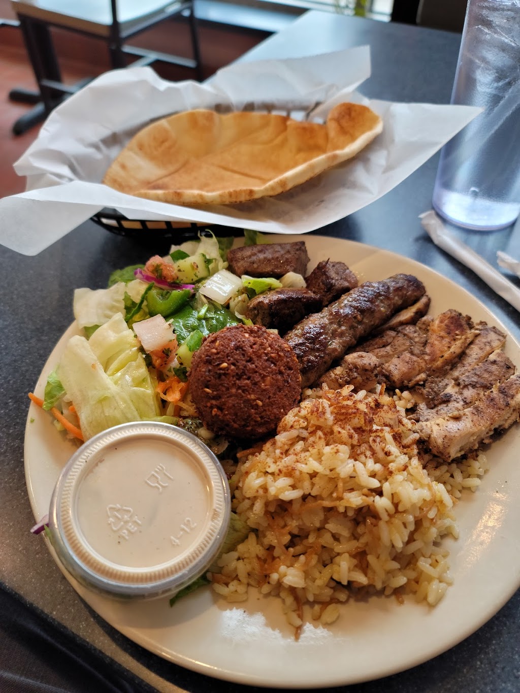 Sittoos Pita & Salads | restaurant | University Circle Place, 11365 Euclid Ave, Cleveland, OH 44106, USA | 2164174488 OR +1 216-417-4488