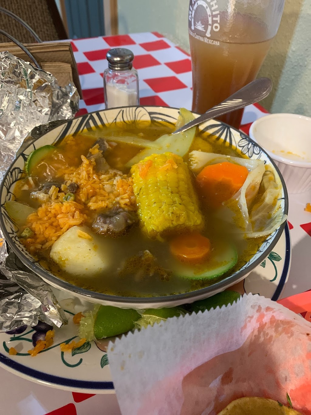 Mayita restaurant | restaurant | 108 N Belmont Blvd, Kansas City, MO 64123, USA | 8163890911 OR +1 816-389-0911