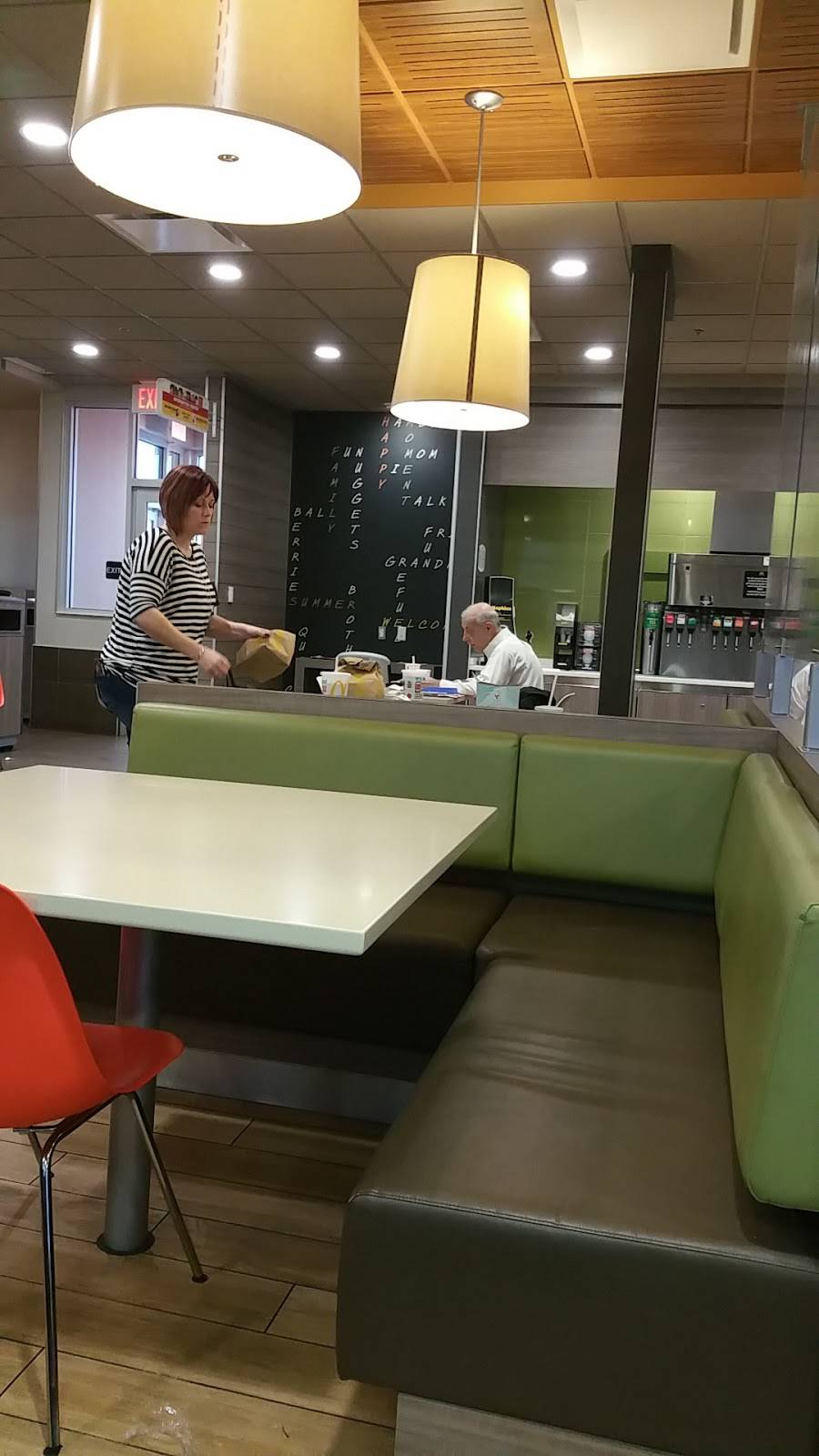 McDonalds | cafe | 744 Clifty Dr, Madison, IN 47250, USA | 8122734460 OR +1 812-273-4460