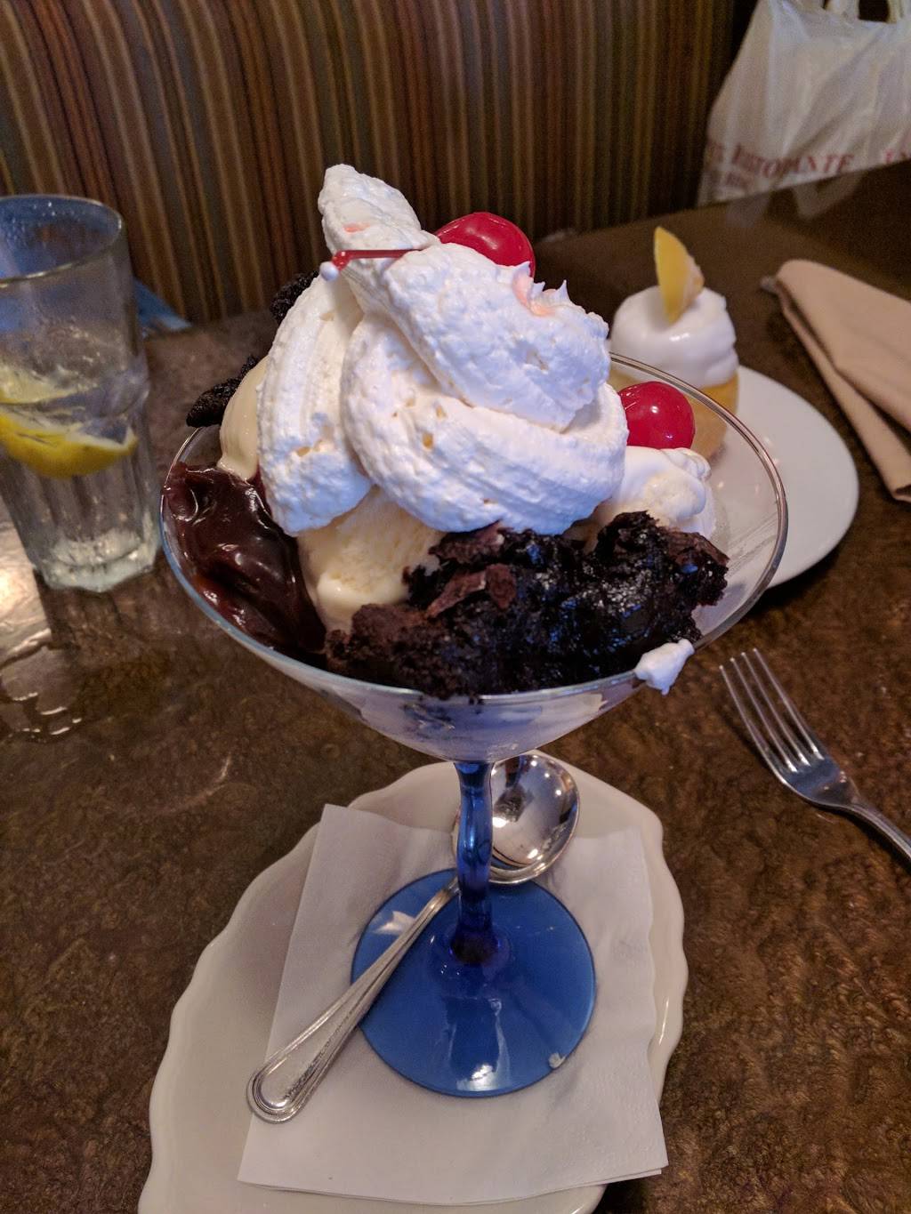 Liberatores Ristorante | restaurant | 6300 Georgetown Blvd, Eldersburg, MD 21784, USA | 4107814114 OR +1 410-781-4114