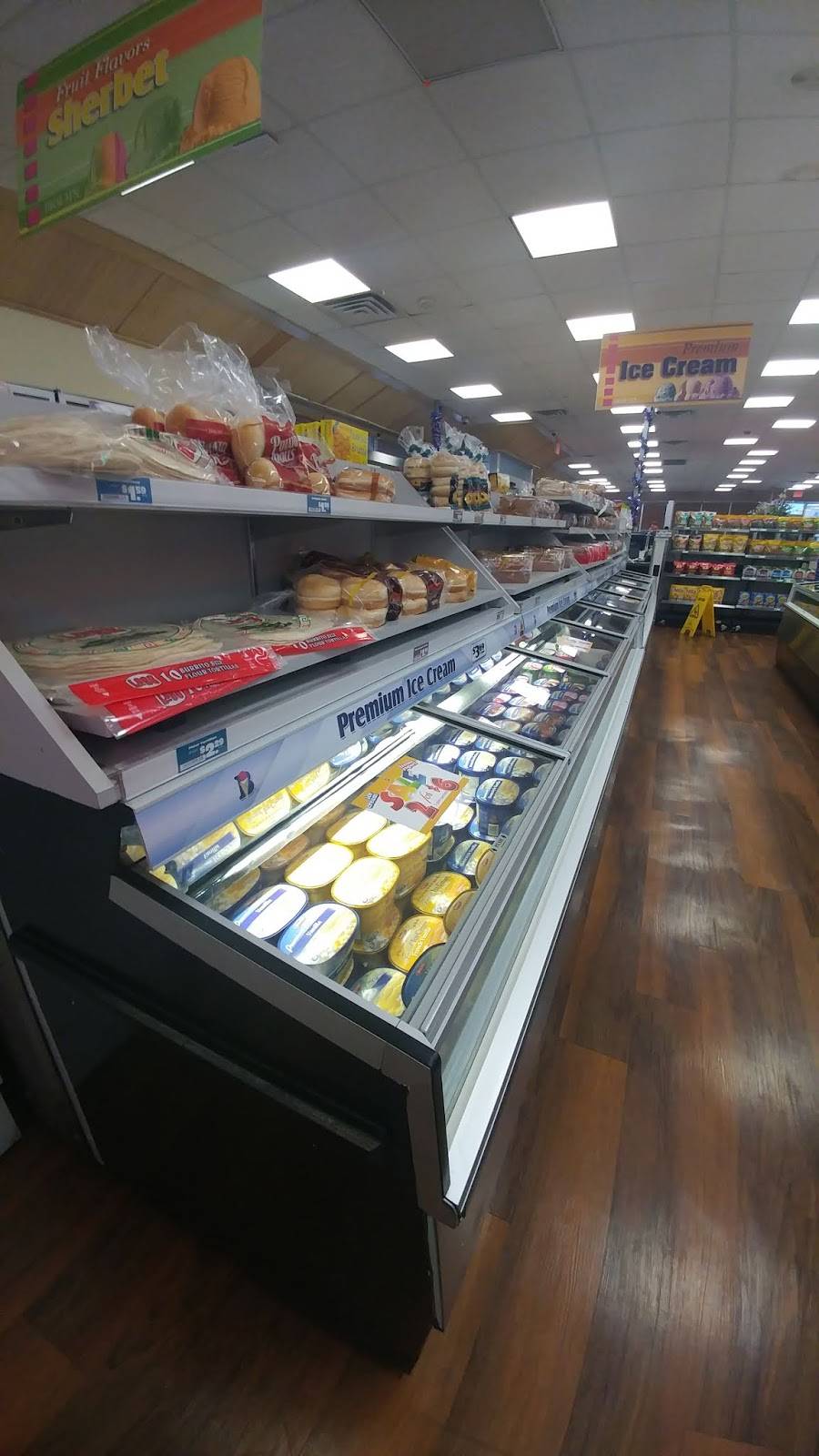 Braums Ice Cream & Burger Restaurant | restaurant | 604 N Glenstone Ave, Springfield, MO 65807, USA | 4178311041 OR +1 417-831-1041