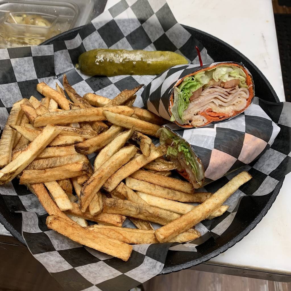 Slices on French | restaurant | 723 French St, Erie, PA 16501, USA | 8144561806 OR +1 814-456-1806