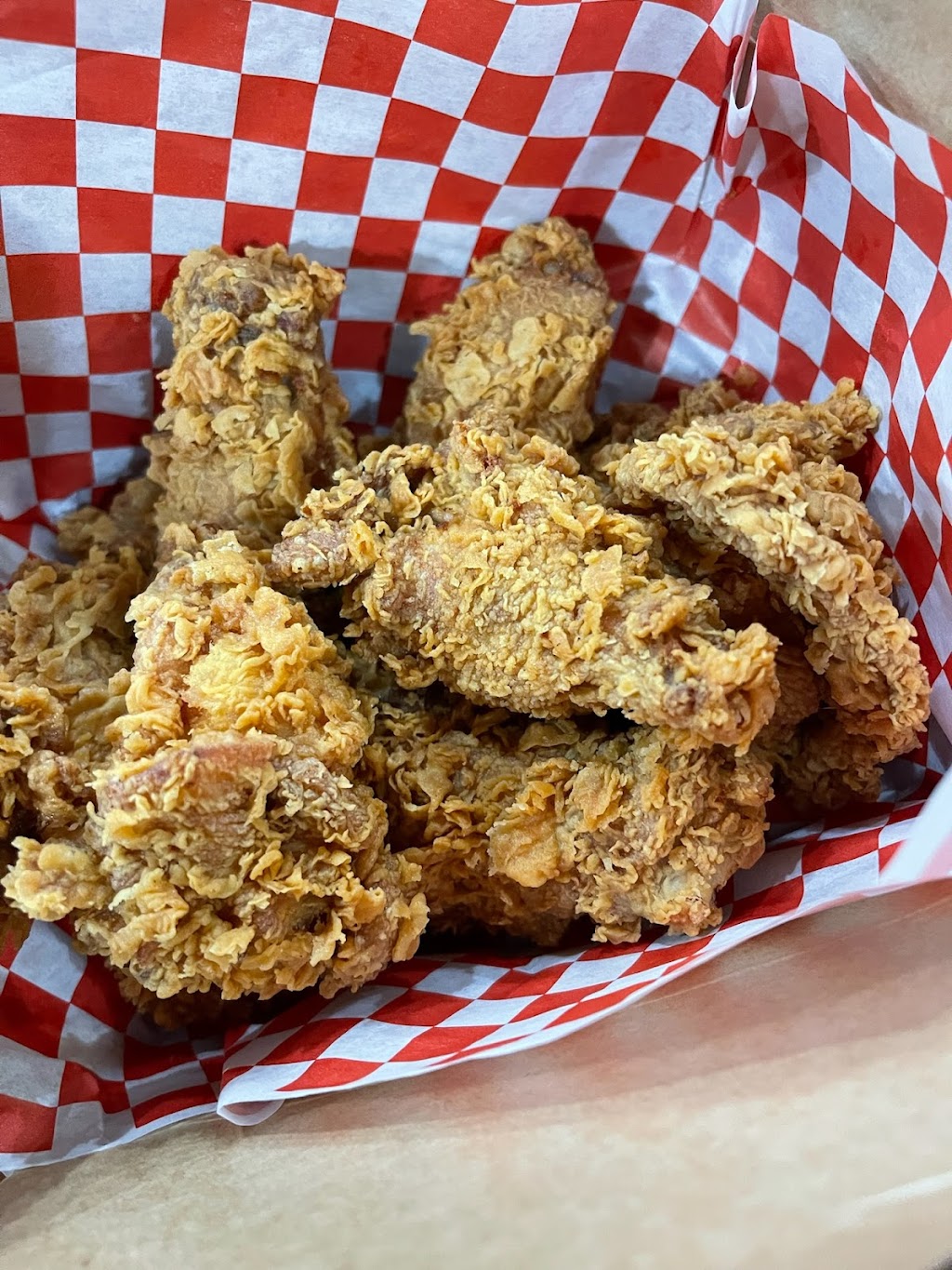 Charlies Crazy Chicken | restaurant | 3300 White Ln, Bakersfield, CA 93309, USA | 6617355538 OR +1 661-735-5538