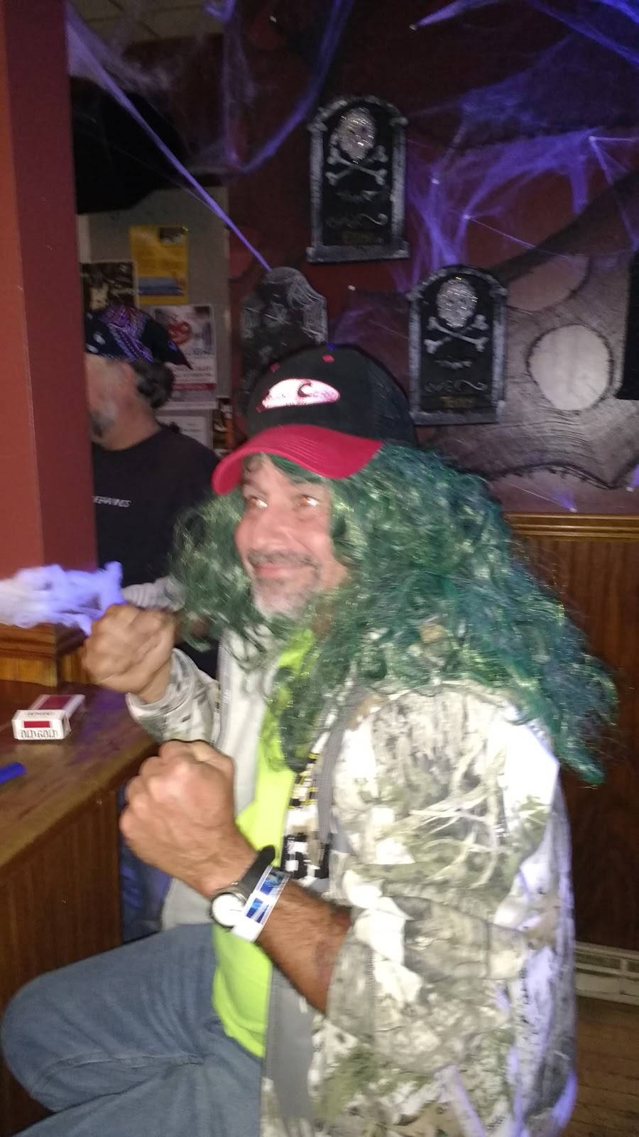 Silver Spigot Saloon | restaurant | 116 E. Amelia St HWY 133 Mississippi, Great River Road, Cassville, WI 53806, USA | 6087255703 OR +1 608-725-5703