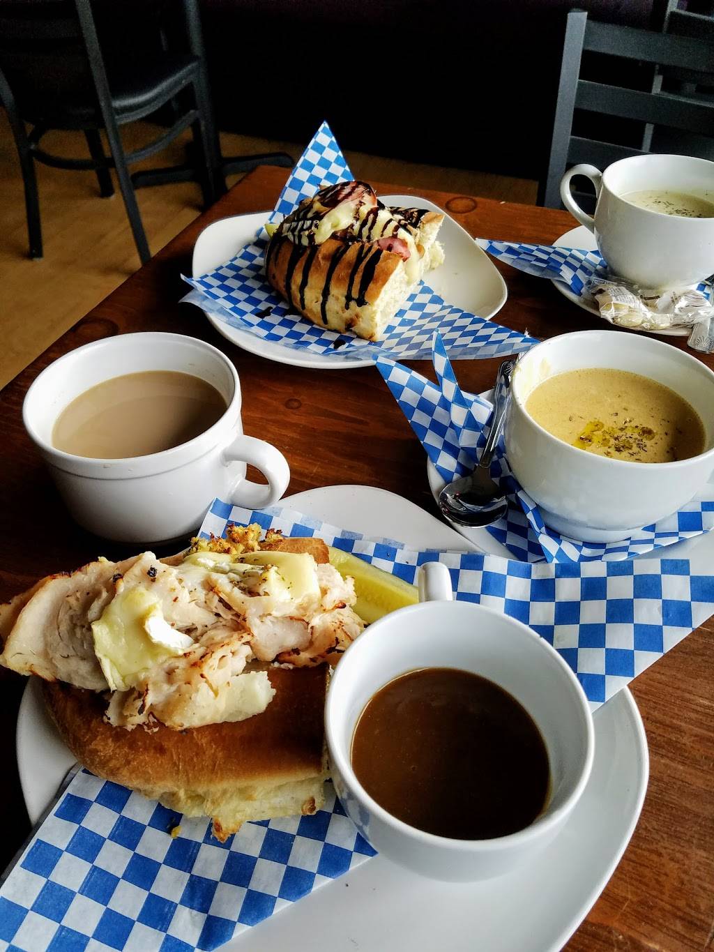 Dana Ks Kafe | restaurant | 22341 Marine View Dr S S, Des Moines, WA 98198, USA | 2062126404 OR +1 206-212-6404